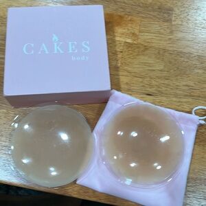 Cakes nipple covers